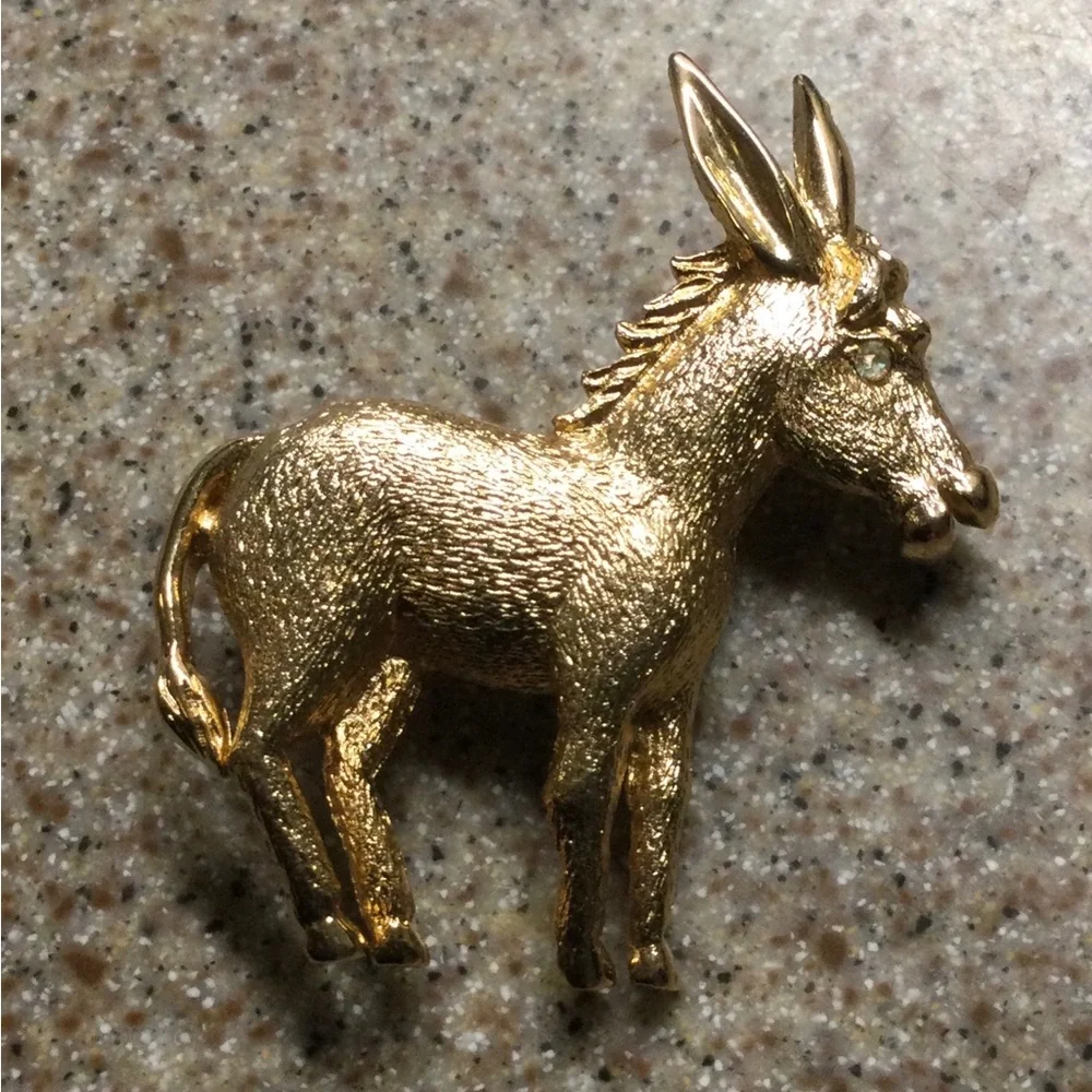 Vintage- Gold Donkey Brooch Pin - Picture 3 of 3